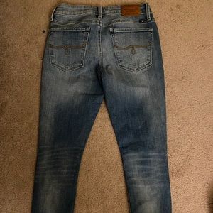 I’m selling dark washed jeans they’re flared out!!